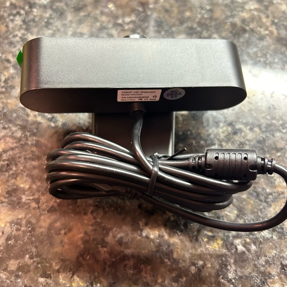 Aluratek webcam 1080P HD - model AWC03F - Picture 4 of 9